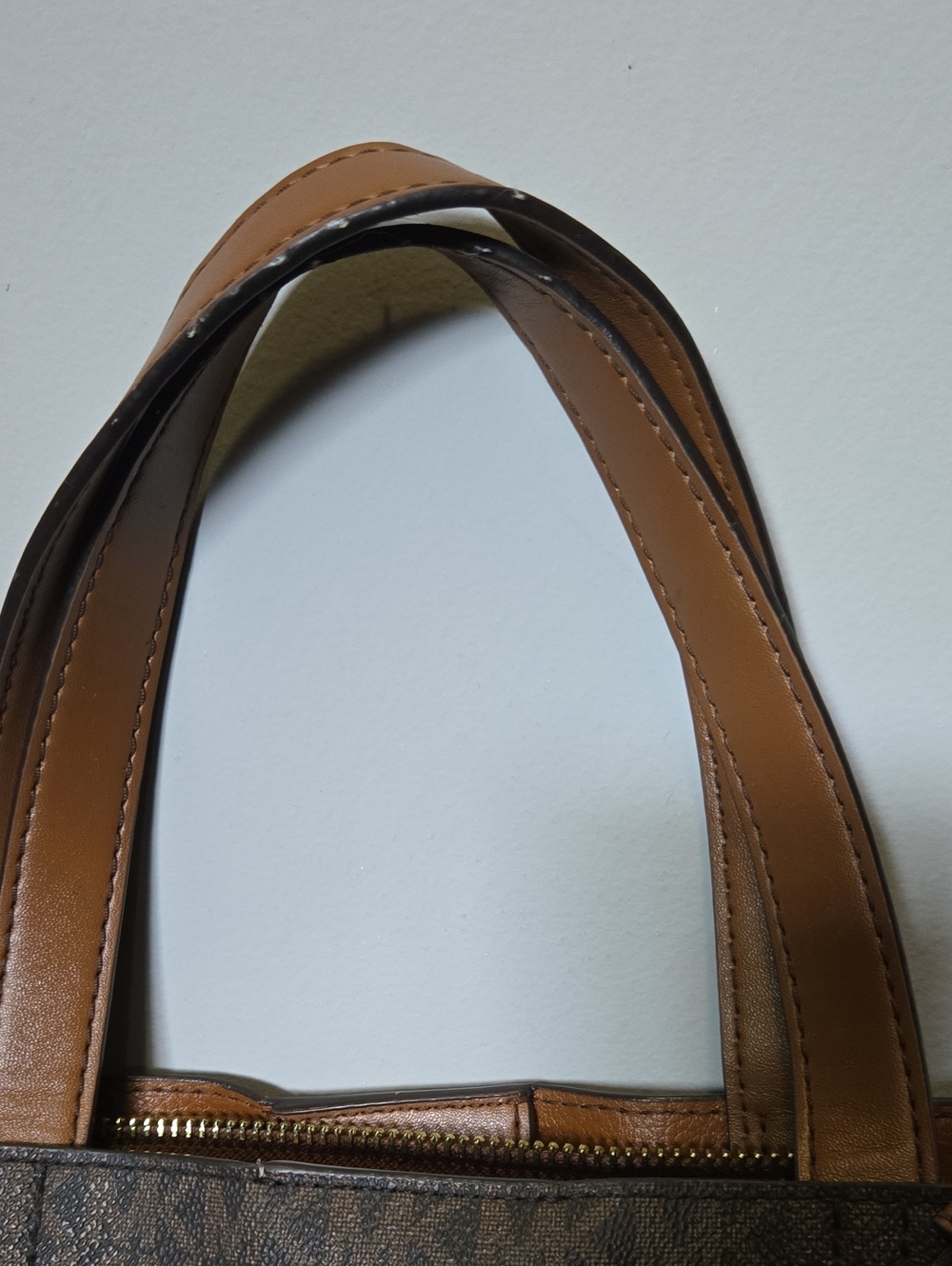 Michael Kors Brown Logo Messenger Bag with Tan Trim - Picture 3 of 5